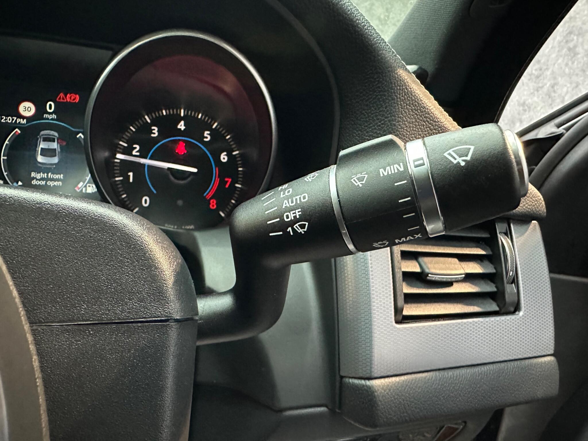 Jaguar XF view 20