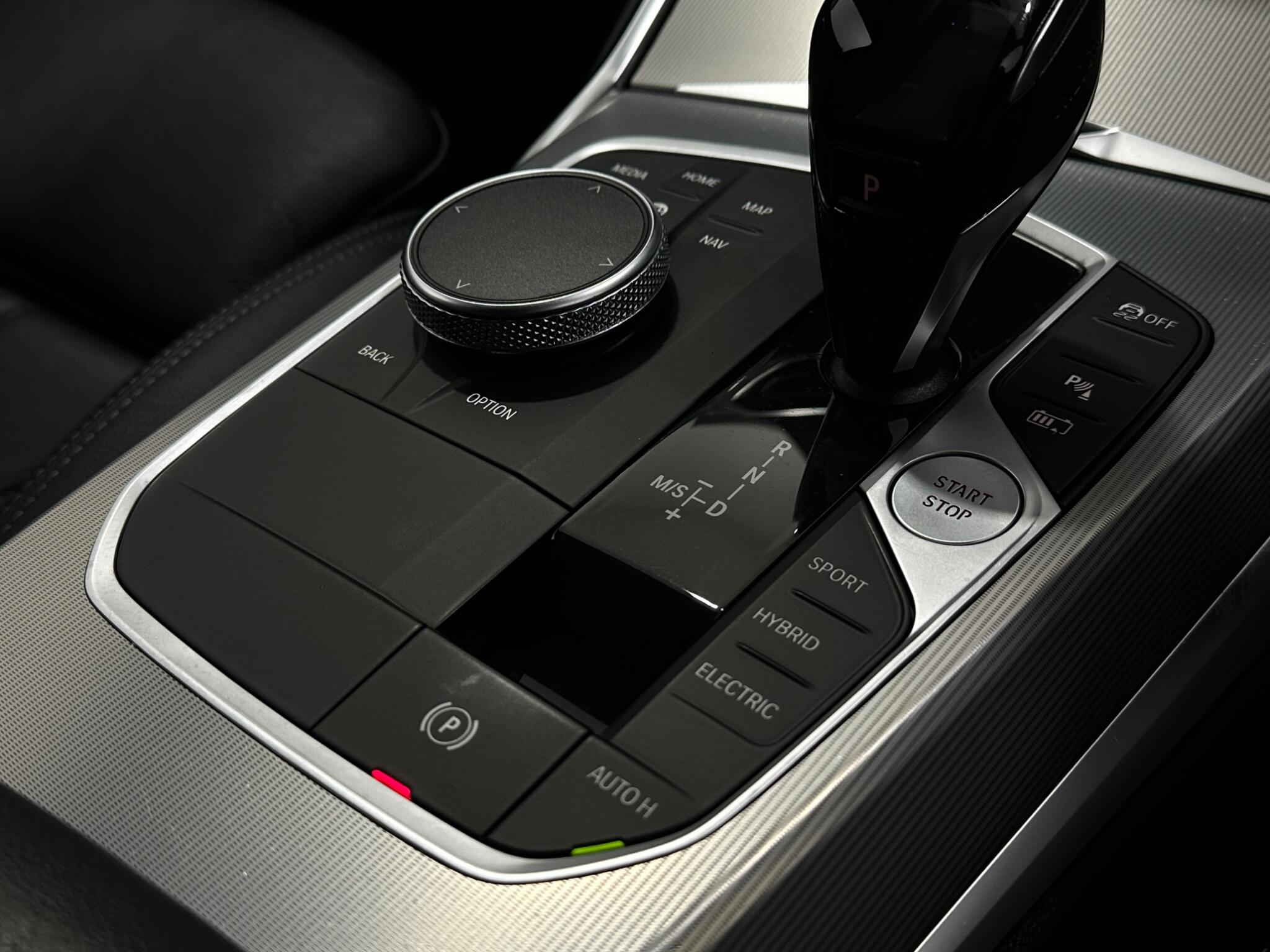 BMW 3 Series view 20
