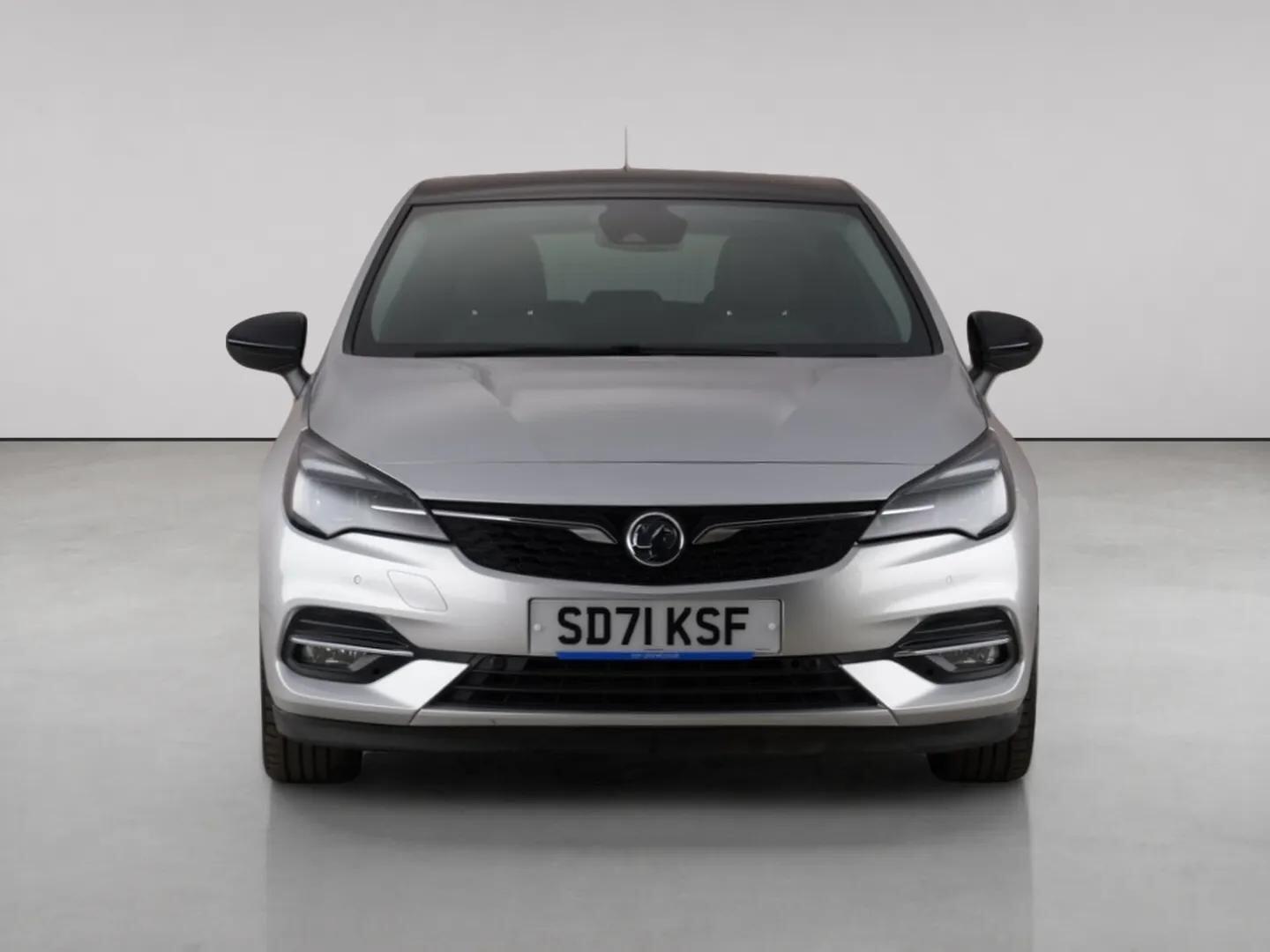 Vauxhall Astra view 4