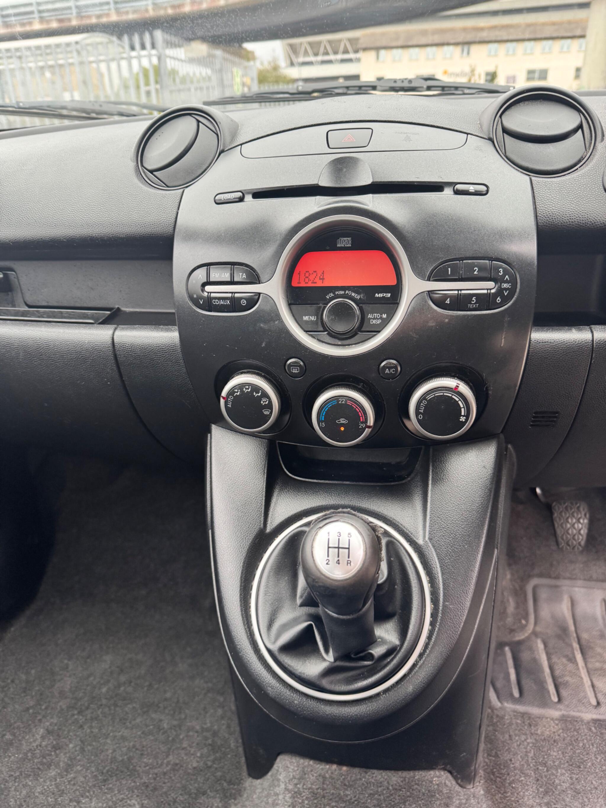 Mazda Mazda2 view 22