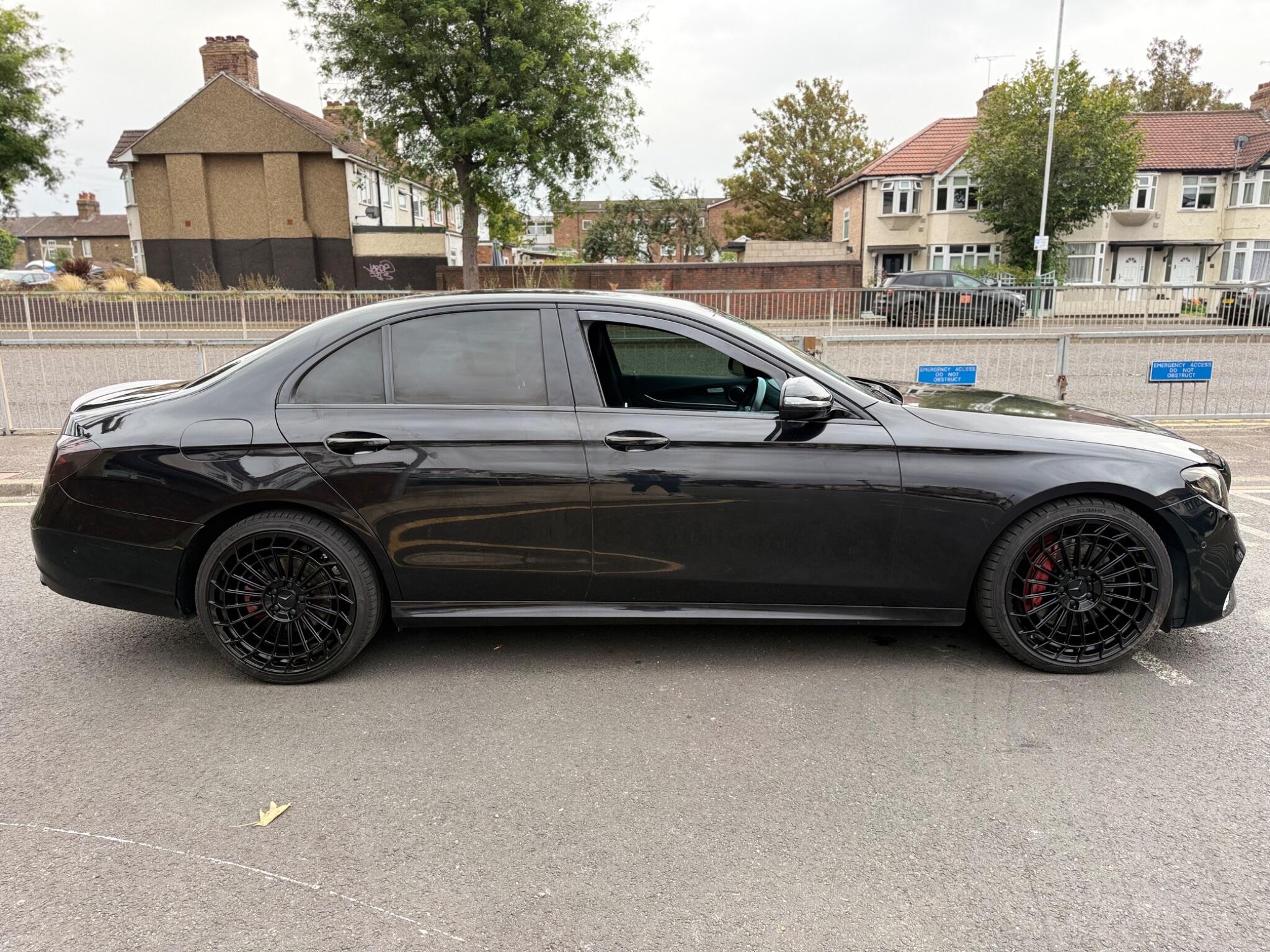 Mercedes-Benz E-Class view 9