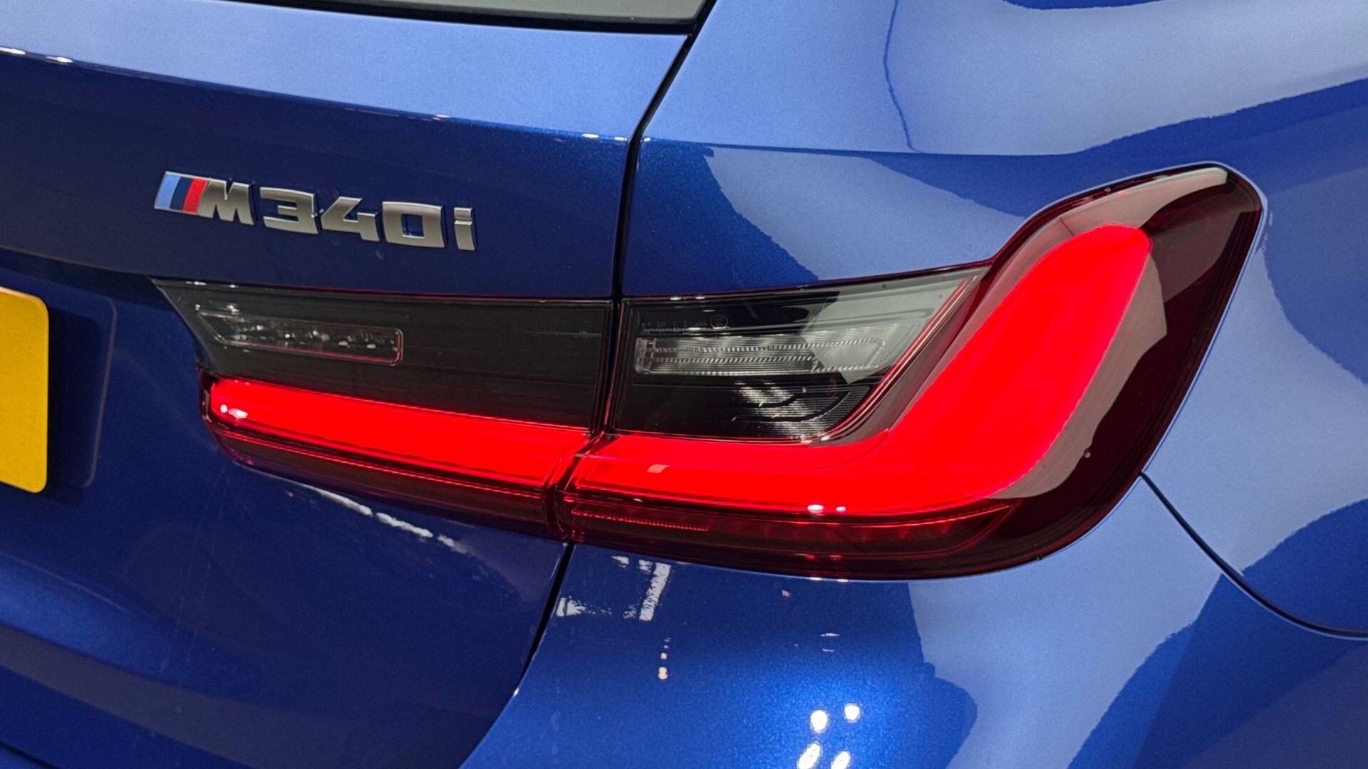 BMW 3 Series view 7