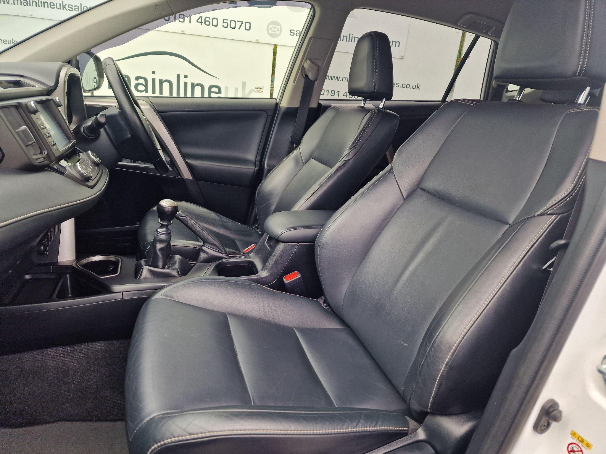 Toyota Rav4 view 60