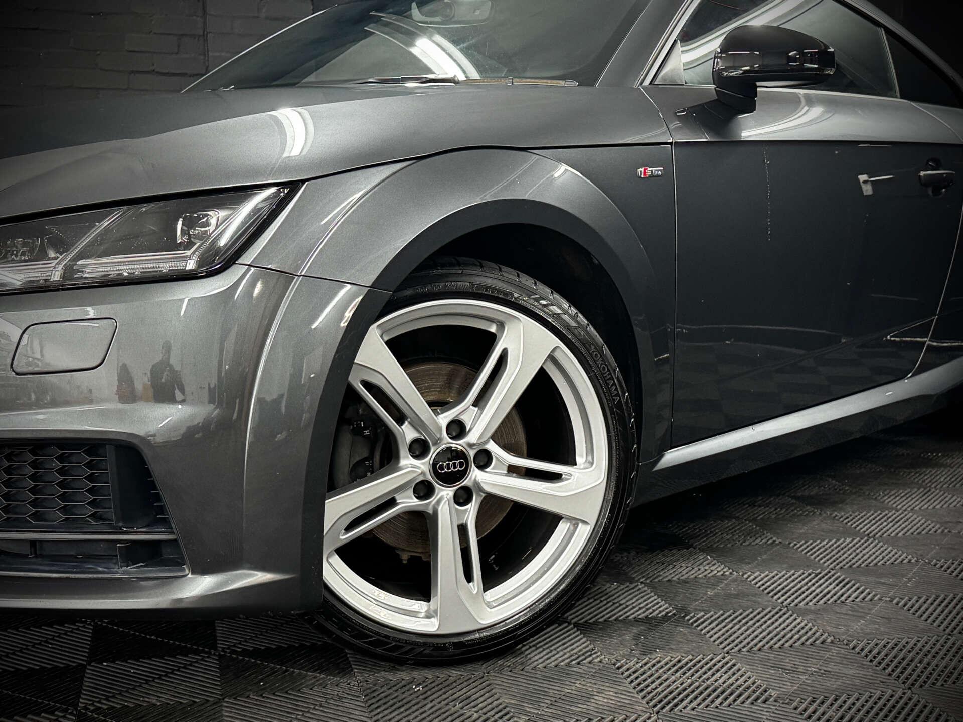 Audi TT view 3