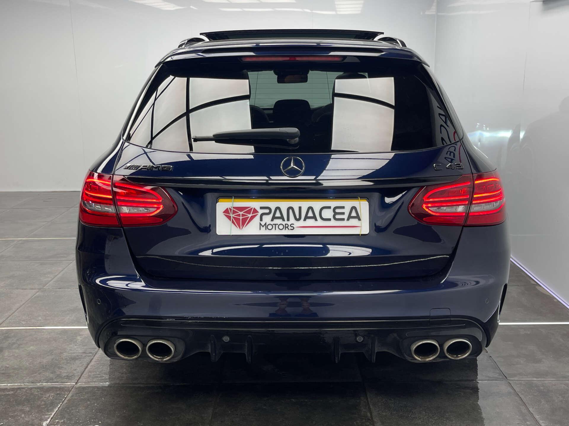 Mercedes-Benz C Class view 32