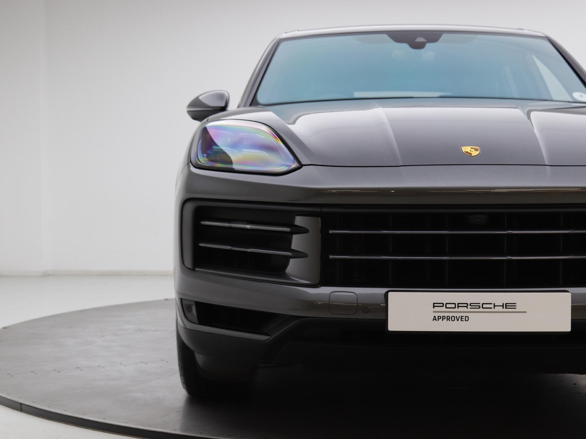 Porsche Cayenne view 24