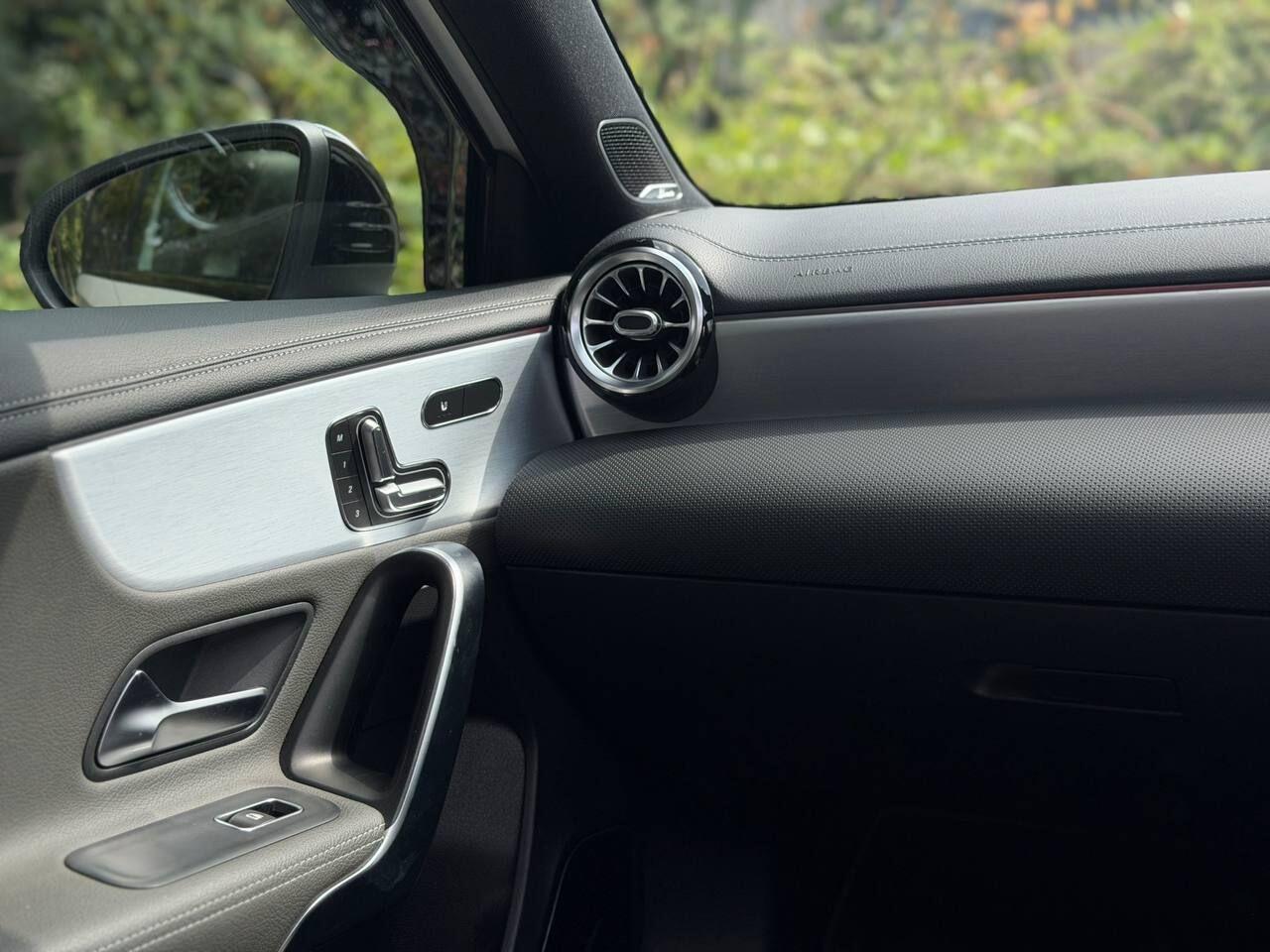 Mercedes-Benz A-Class view 24