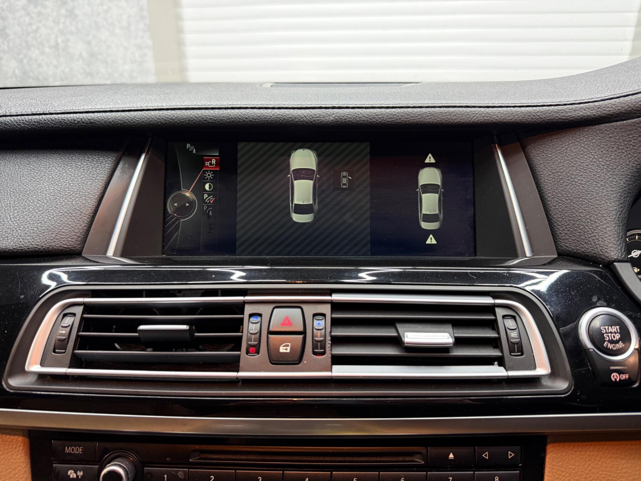 BMW 7 Series view 15