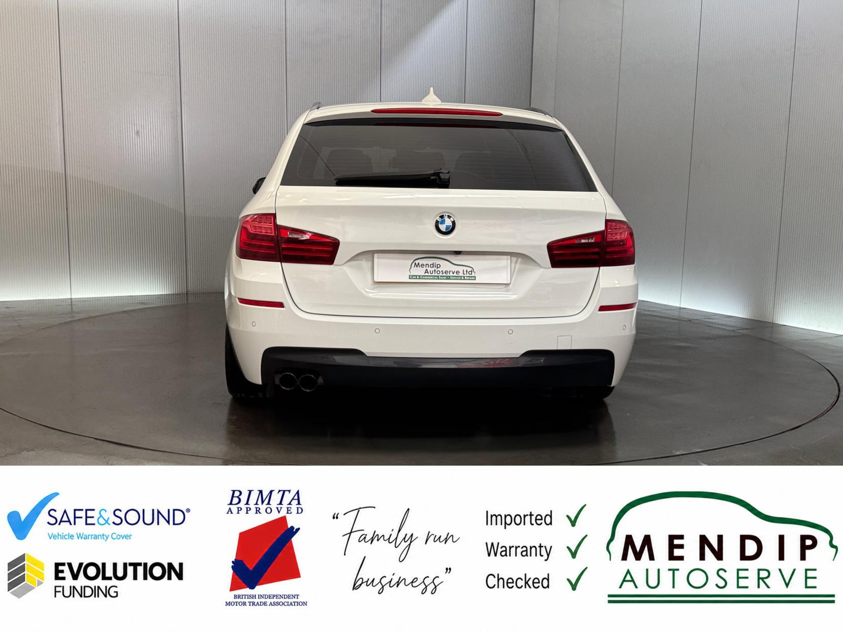 BMW 5 Series view 20