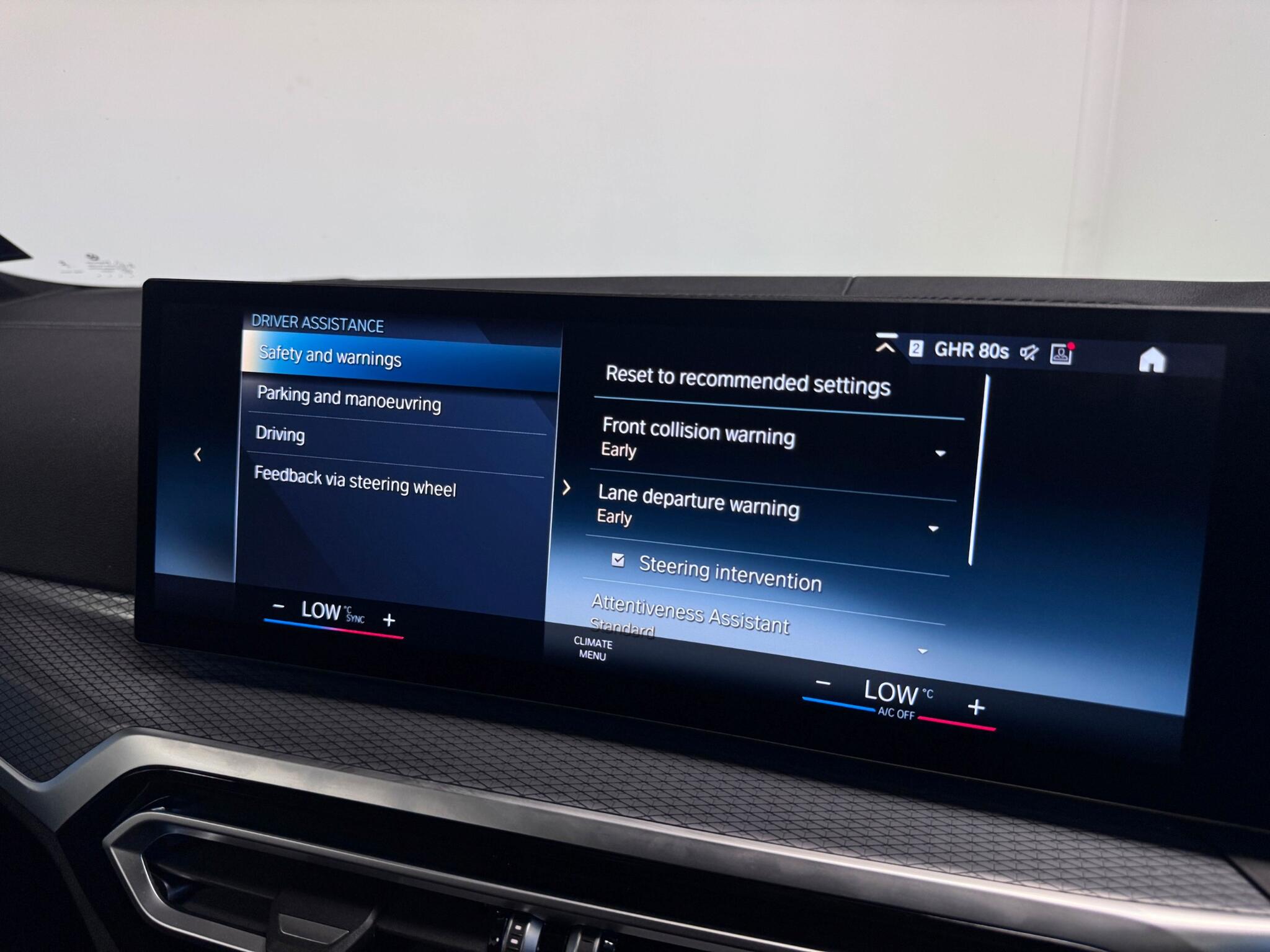 BMW I4 view 60