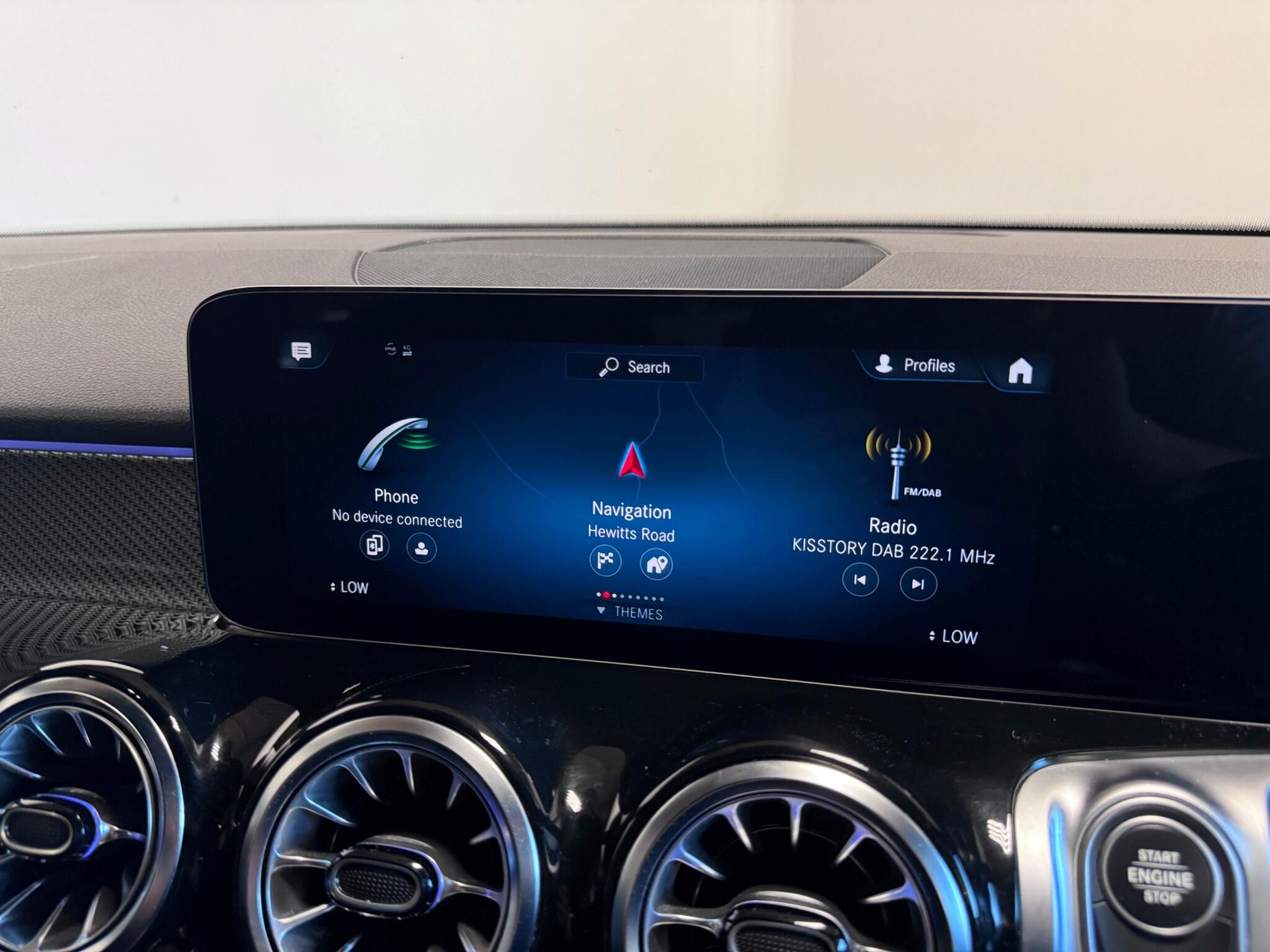 Mercedes-Benz GLB view 40
