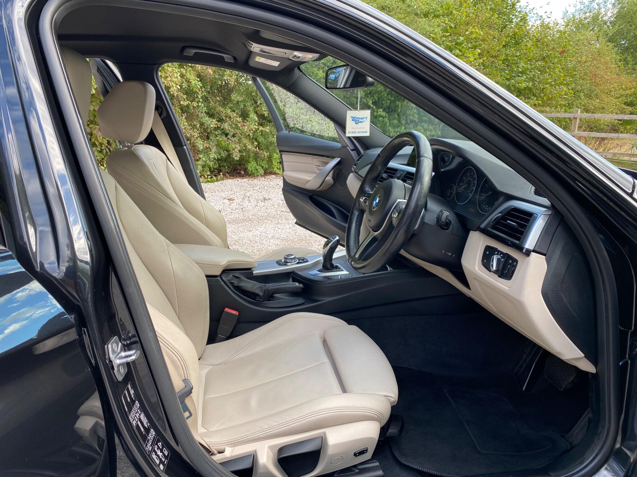 BMW 3 Series view 11