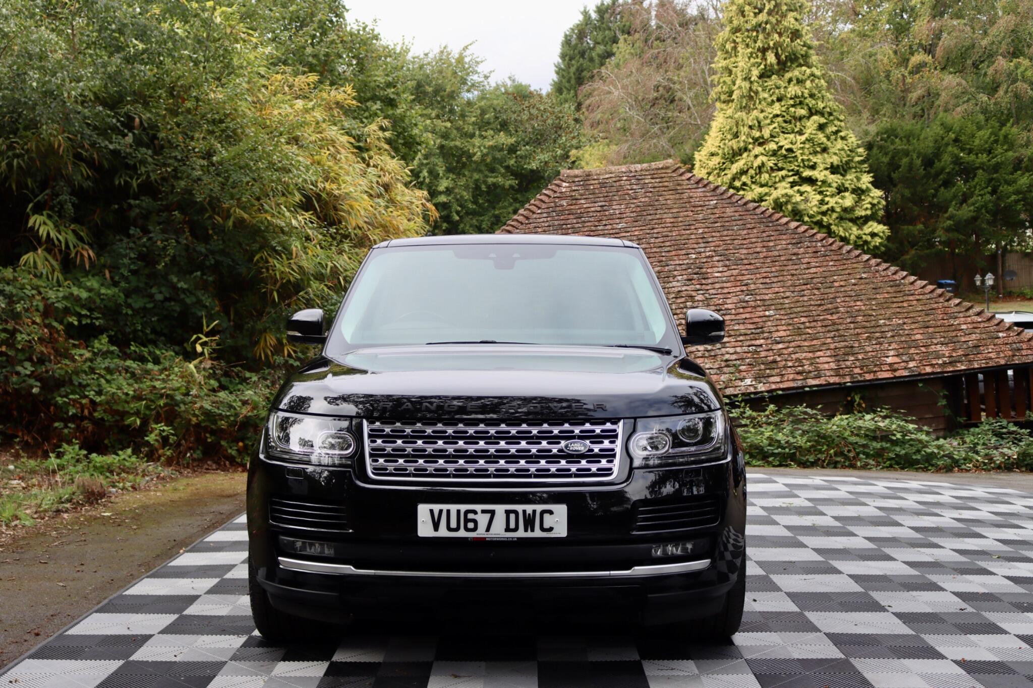 Land Rover Range Rover view 10