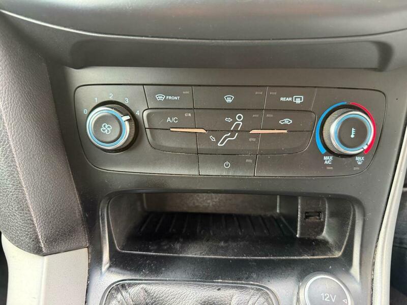 2017 Ford Focus image 20