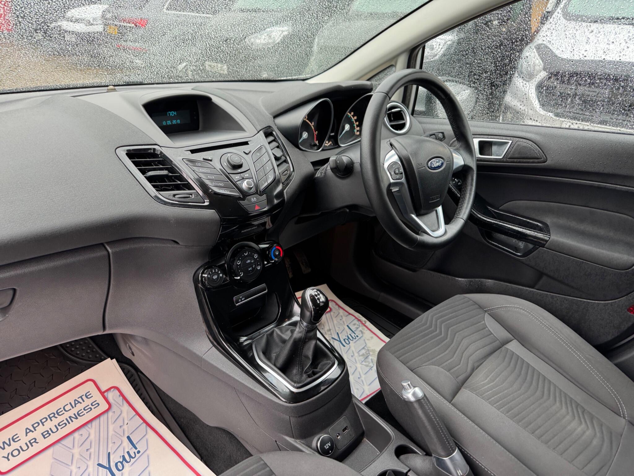 Ford Fiesta view 9