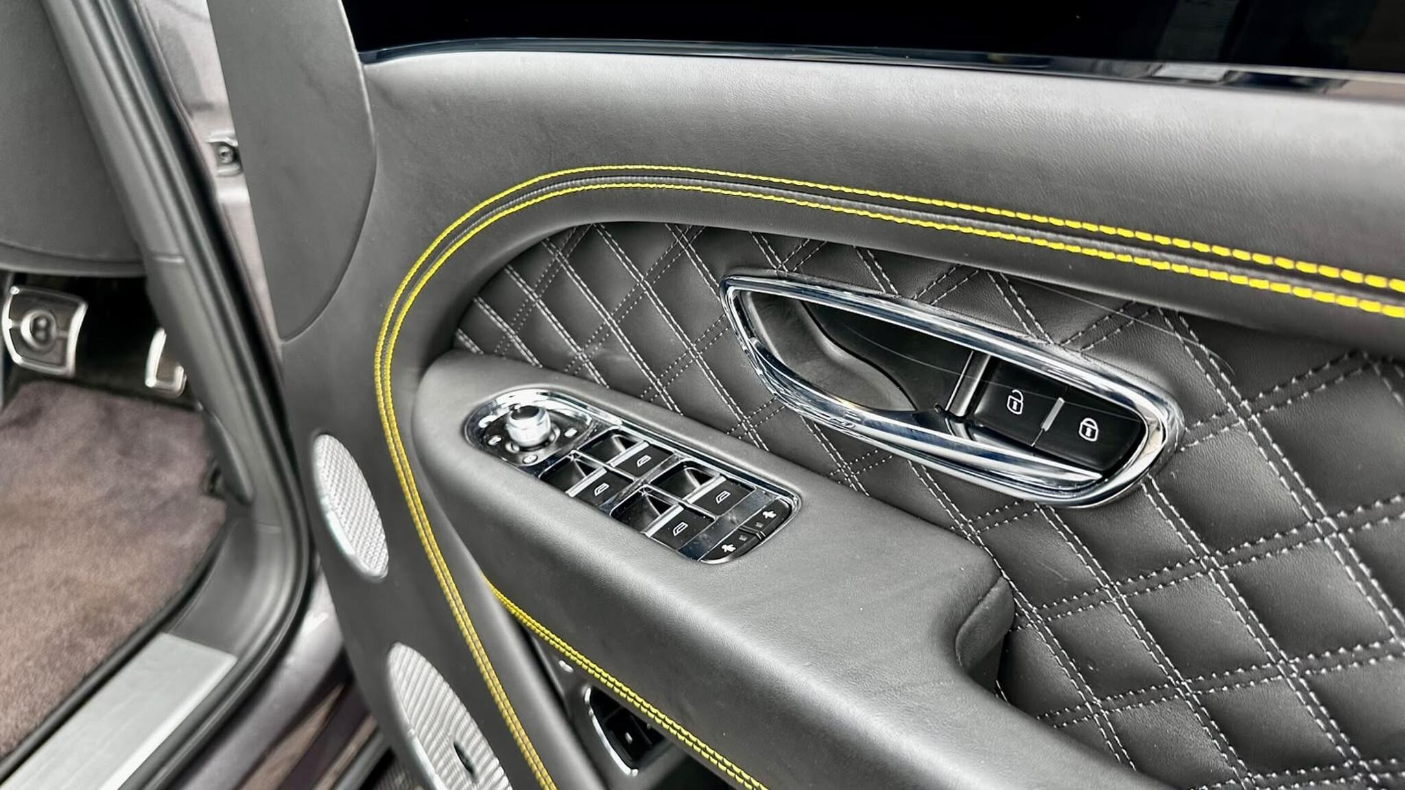 Bentley Bentayga view 63