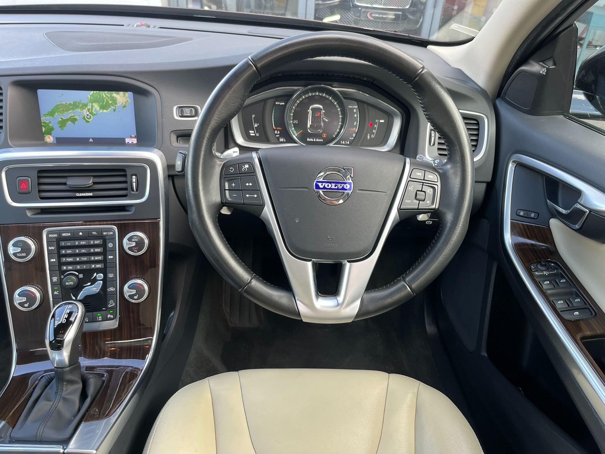 Volvo V60 view 14