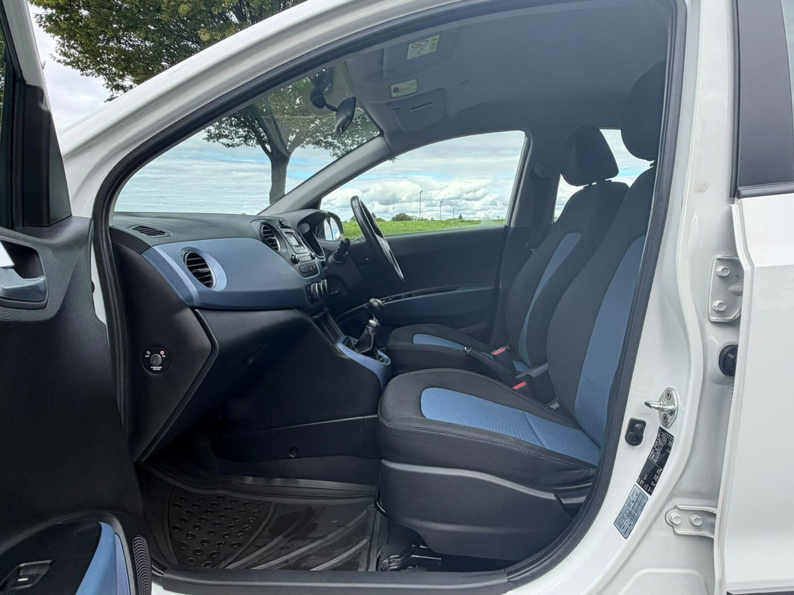 Hyundai i10 view 17