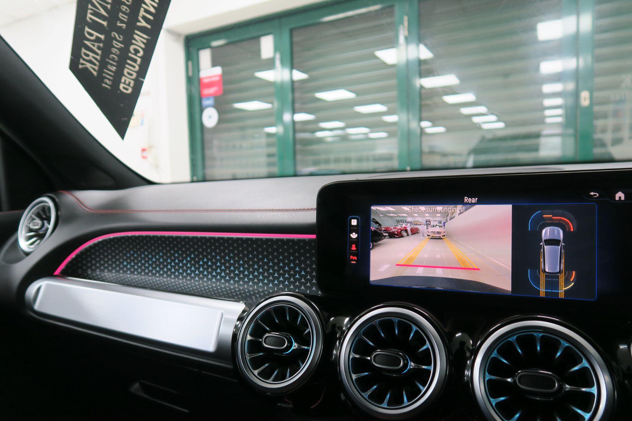 Mercedes-Benz Eqb view 15
