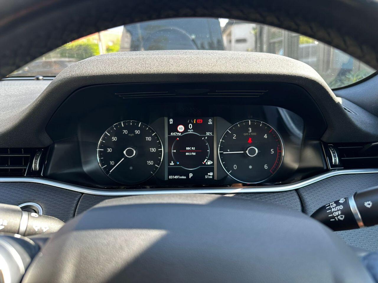 Land Rover Range Rover Evoque view 35