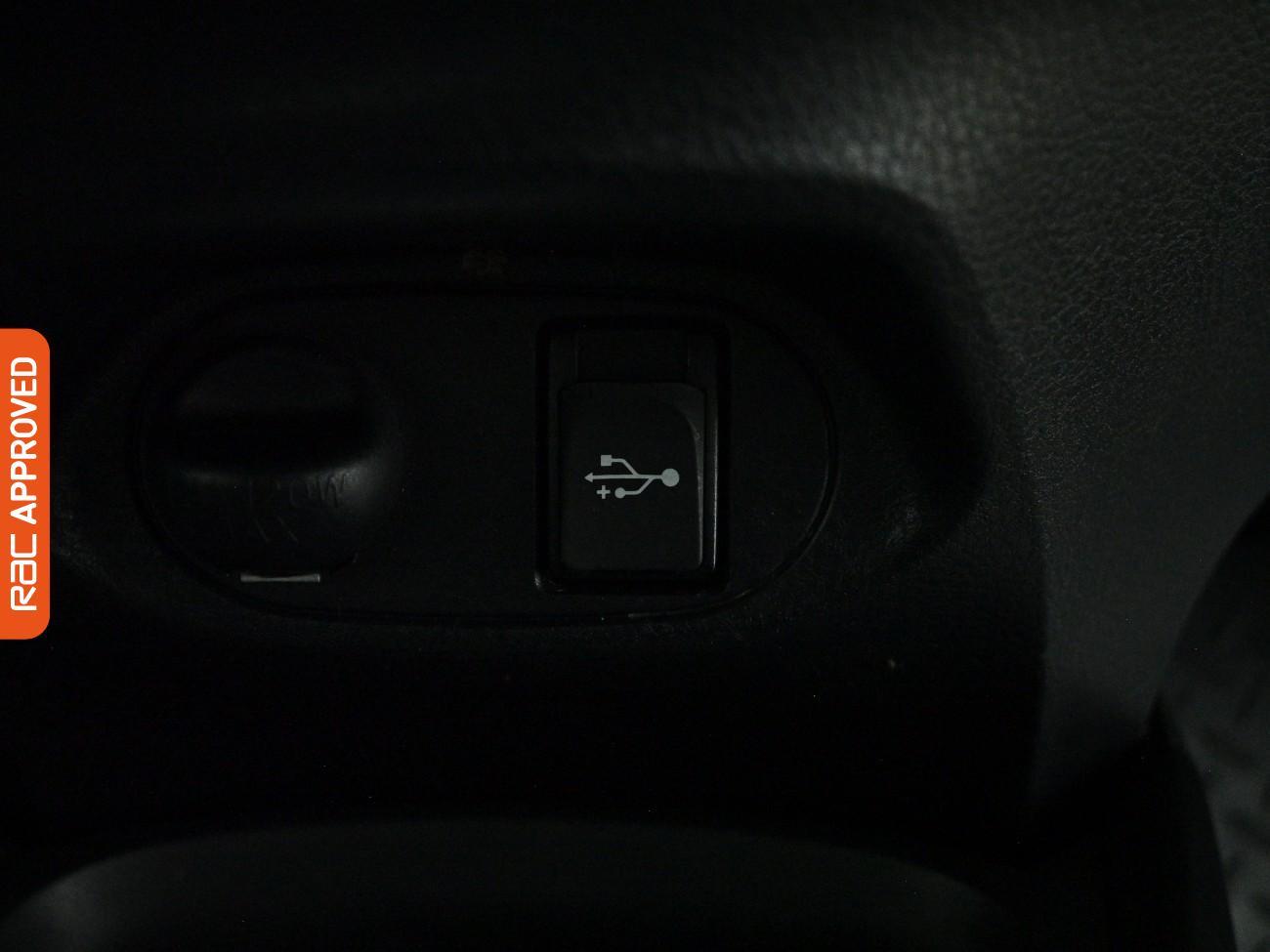 Toyota Yaris view 18