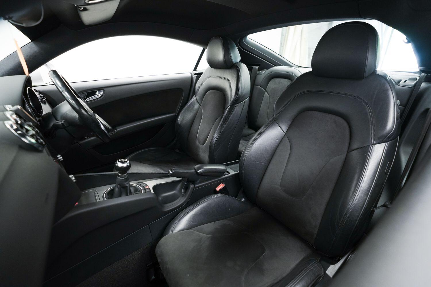 Audi TT view 17