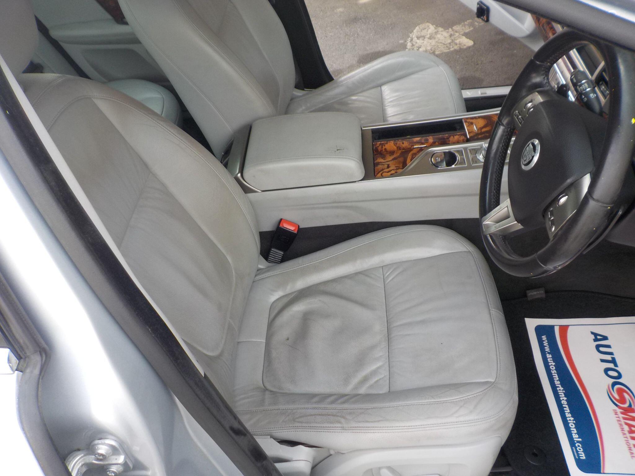 Jaguar XF 3.0d V6 Luxury Auto Euro 5 4dr