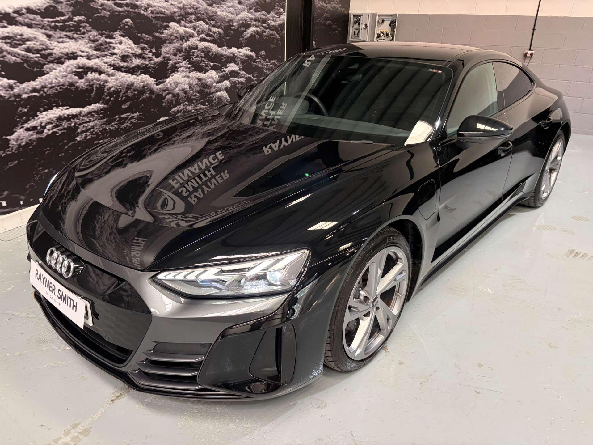 Audi E-Tron GT view 7
