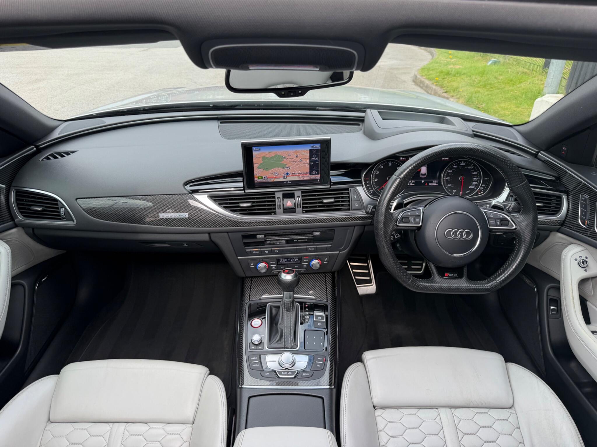 Audi RS6 view 22