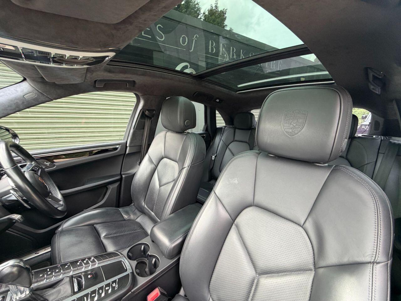 Porsche Macan view 36
