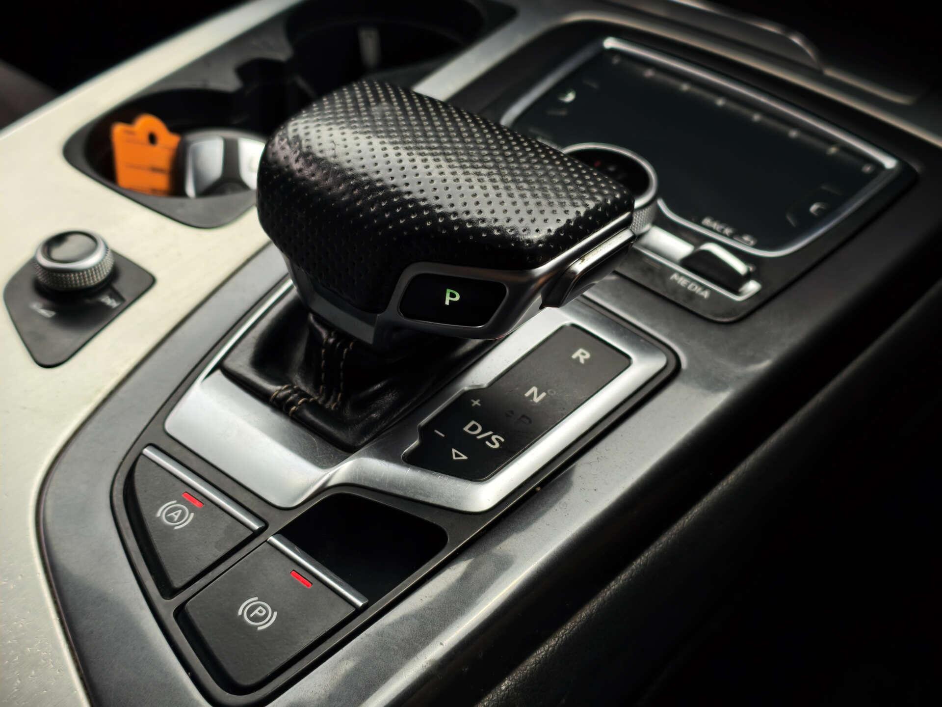 Audi Q7 view 37