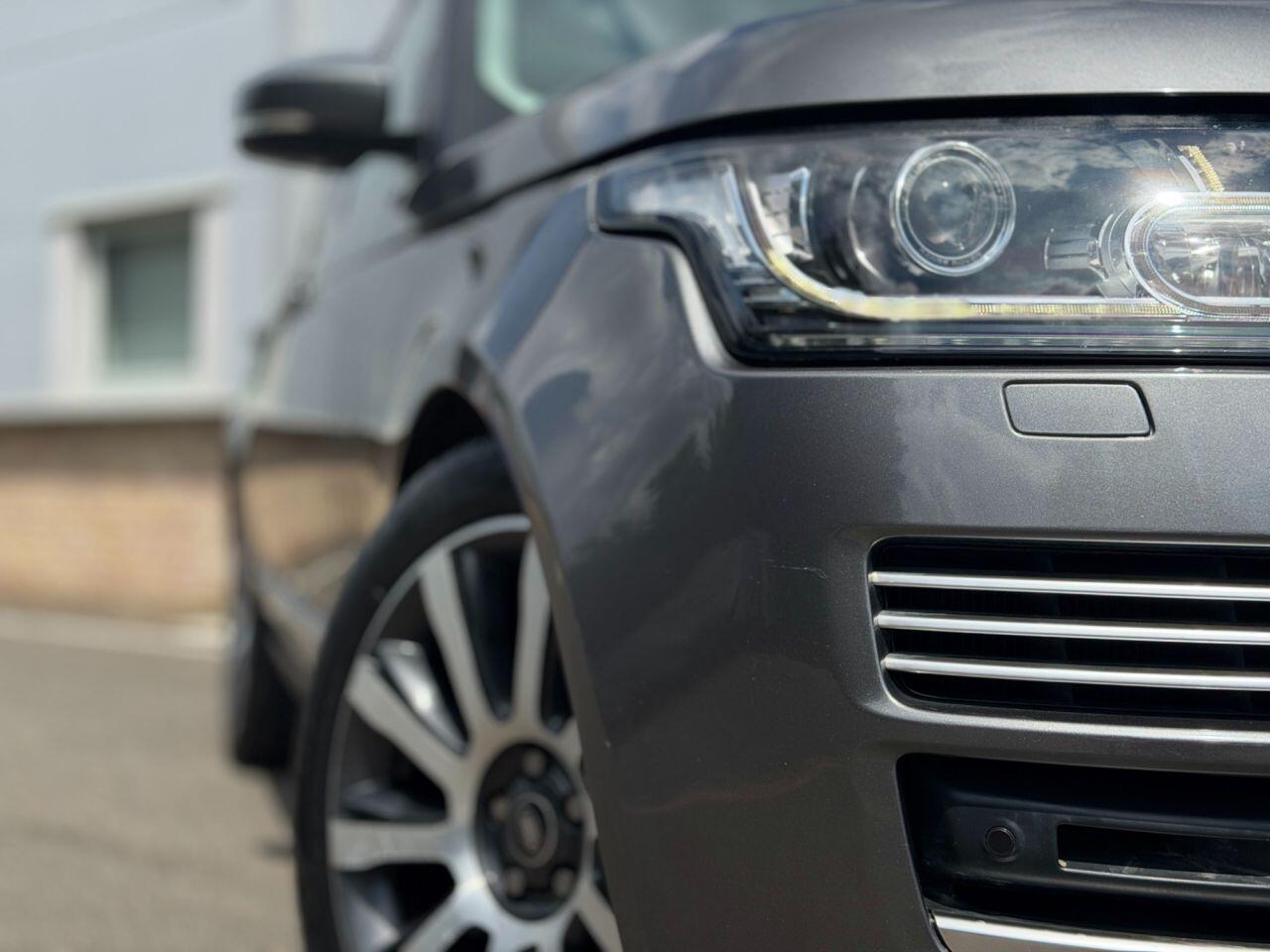 Land Rover Range Rover view 104