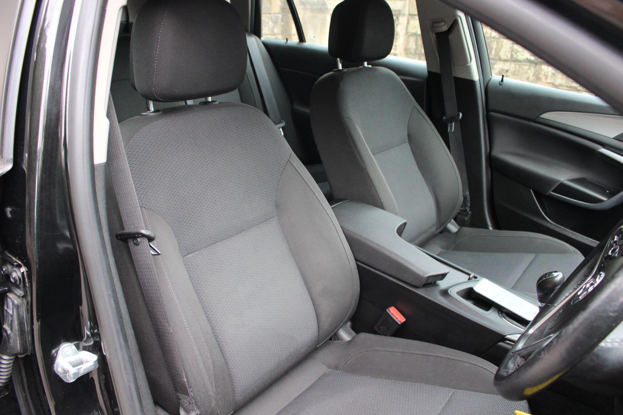 Vauxhall Insignia view 33