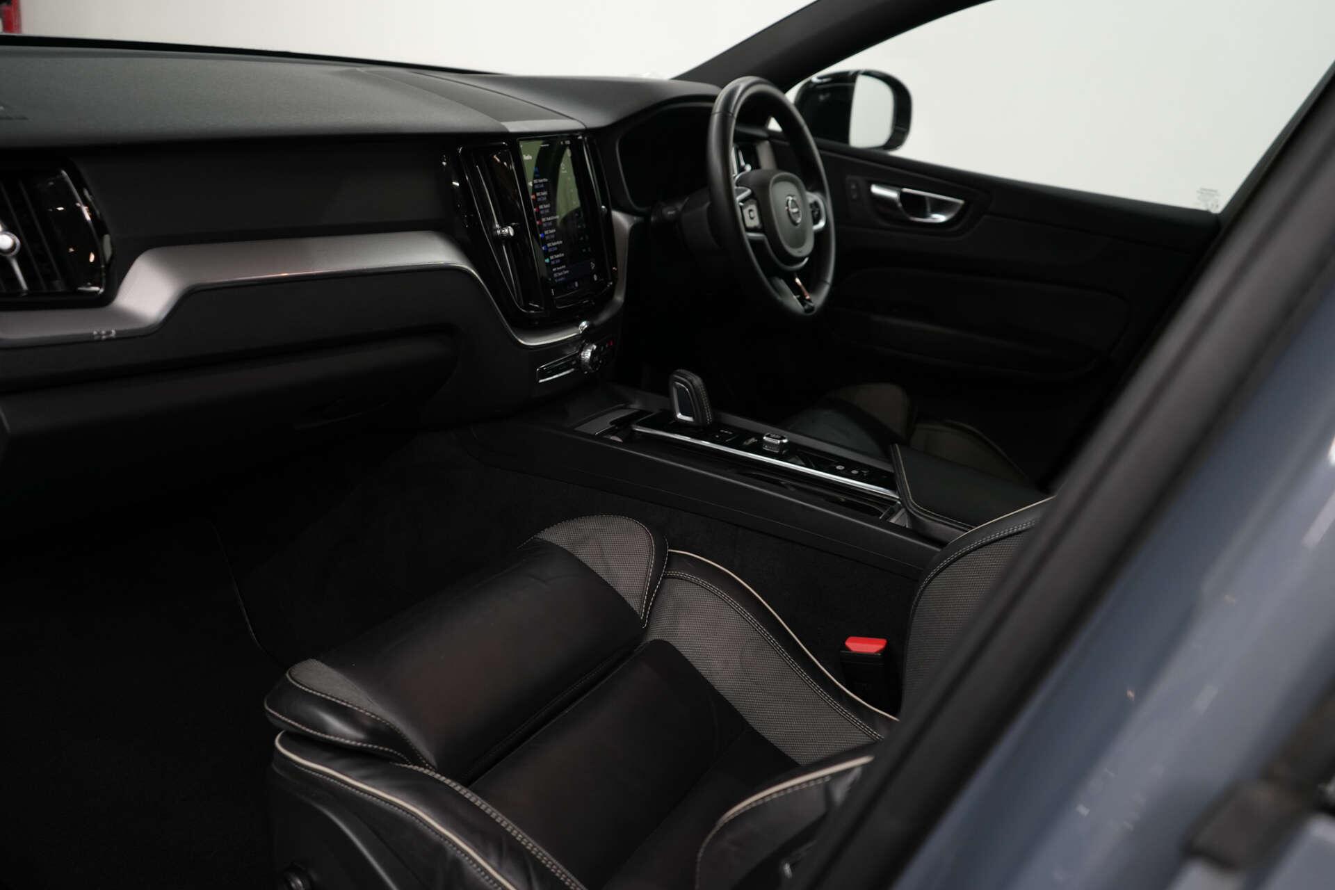 Volvo XC60 view 23