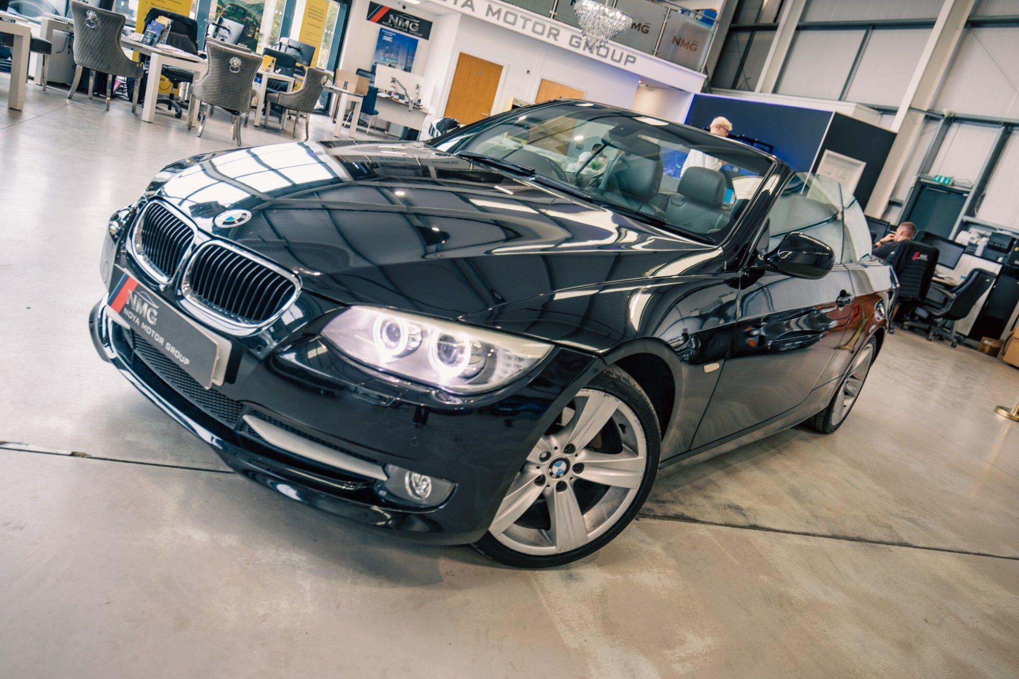 BMW 3 Series view 5
