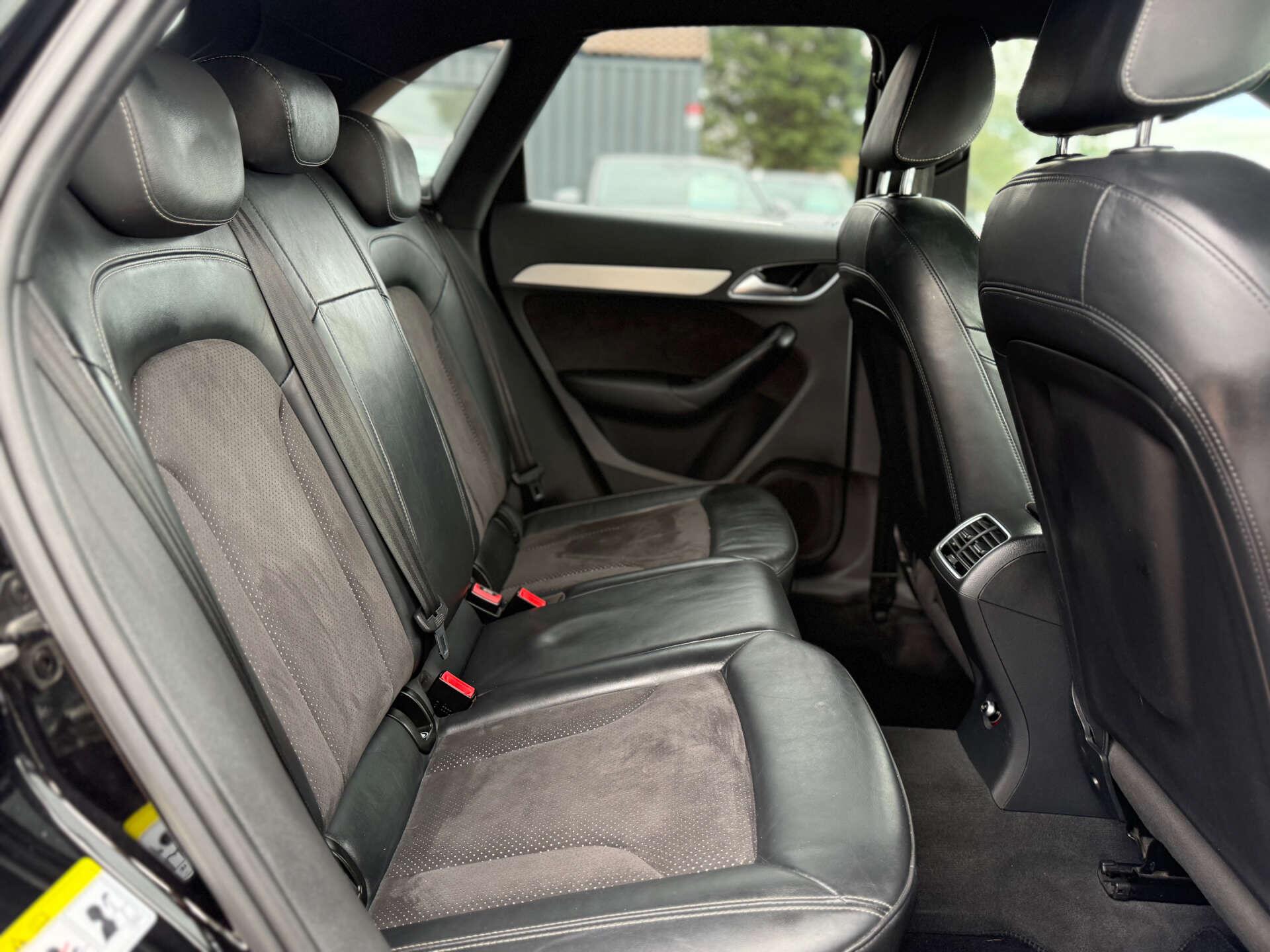 Audi Q3 view 65