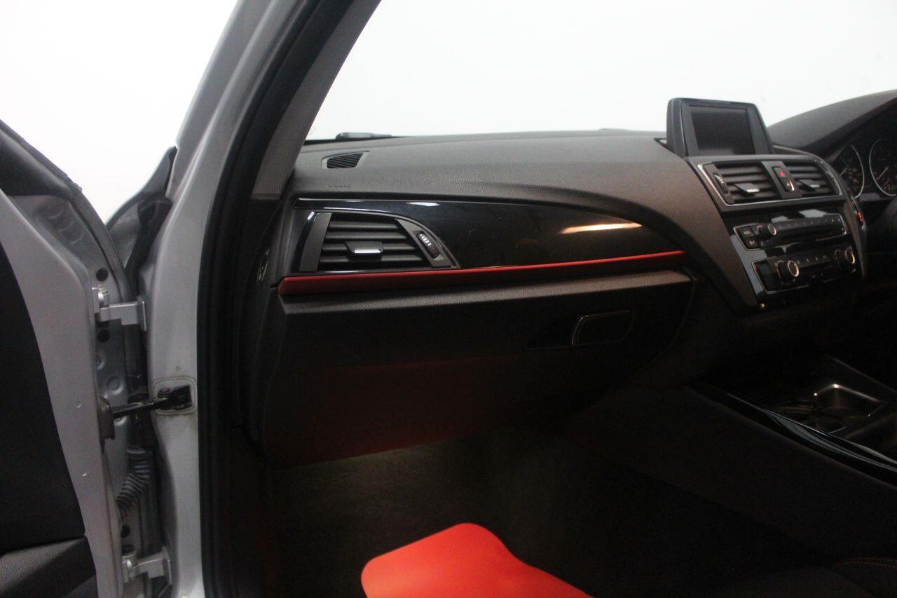 BMW 1 Series view 29
