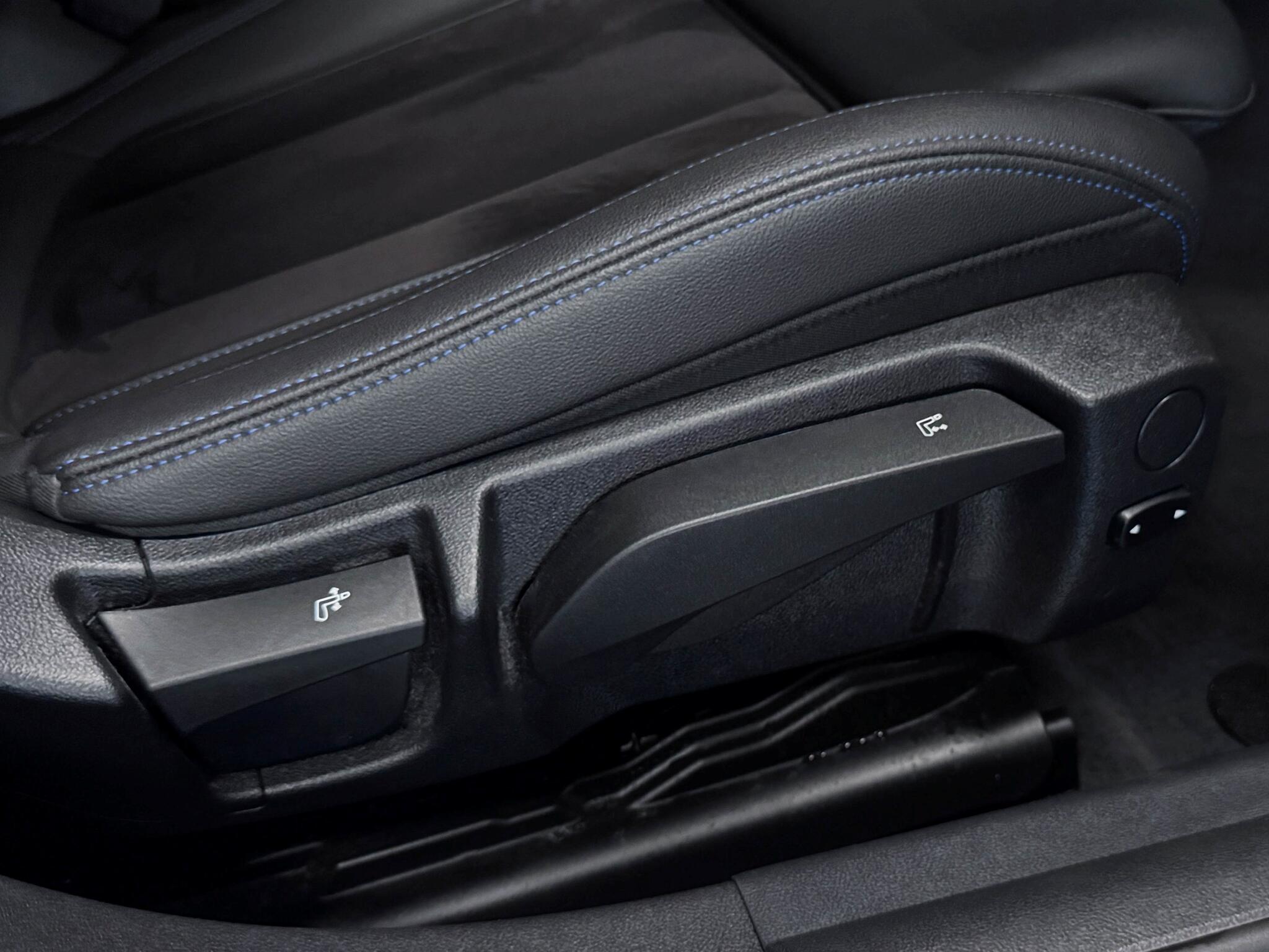 BMW I4 view 19