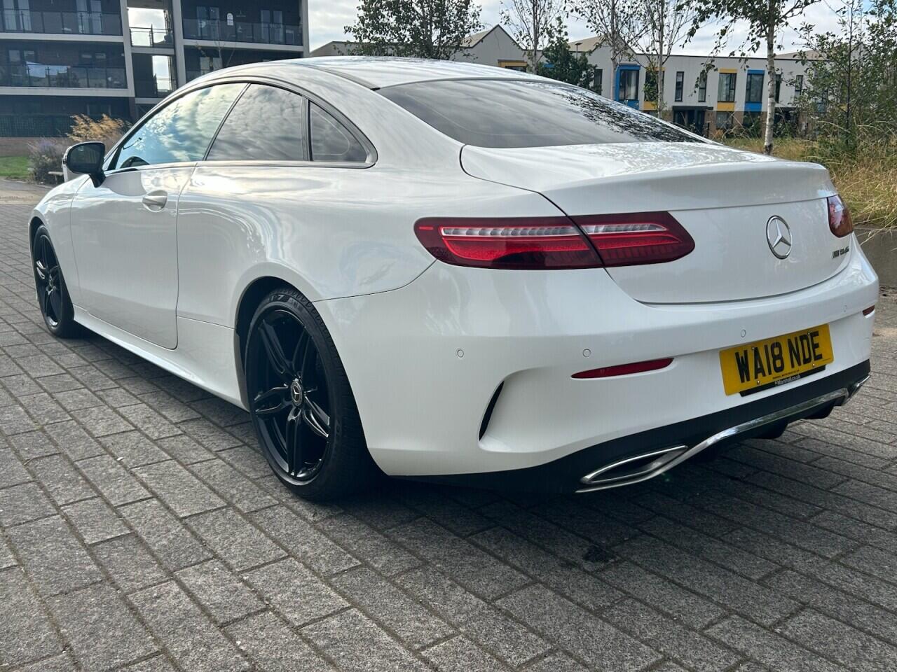 Mercedes-Benz E-Class view 16