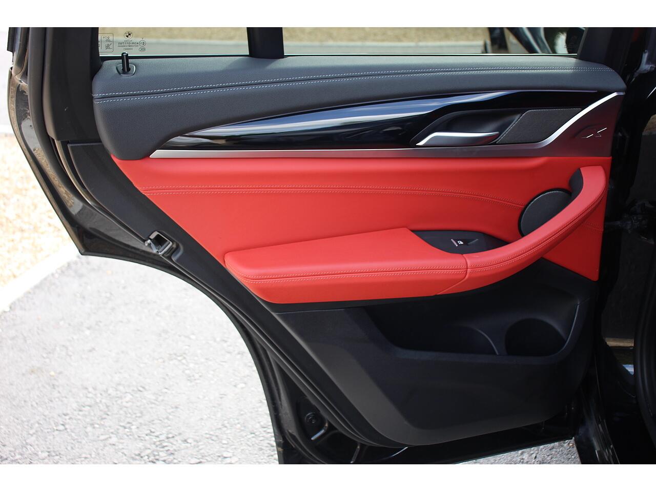 BMW X4 view 36