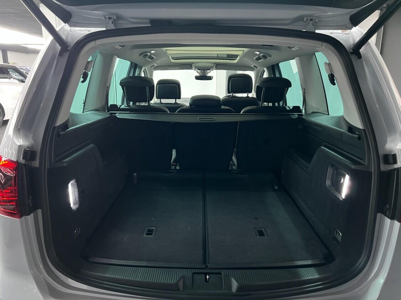 SEAT Alhambra view 49