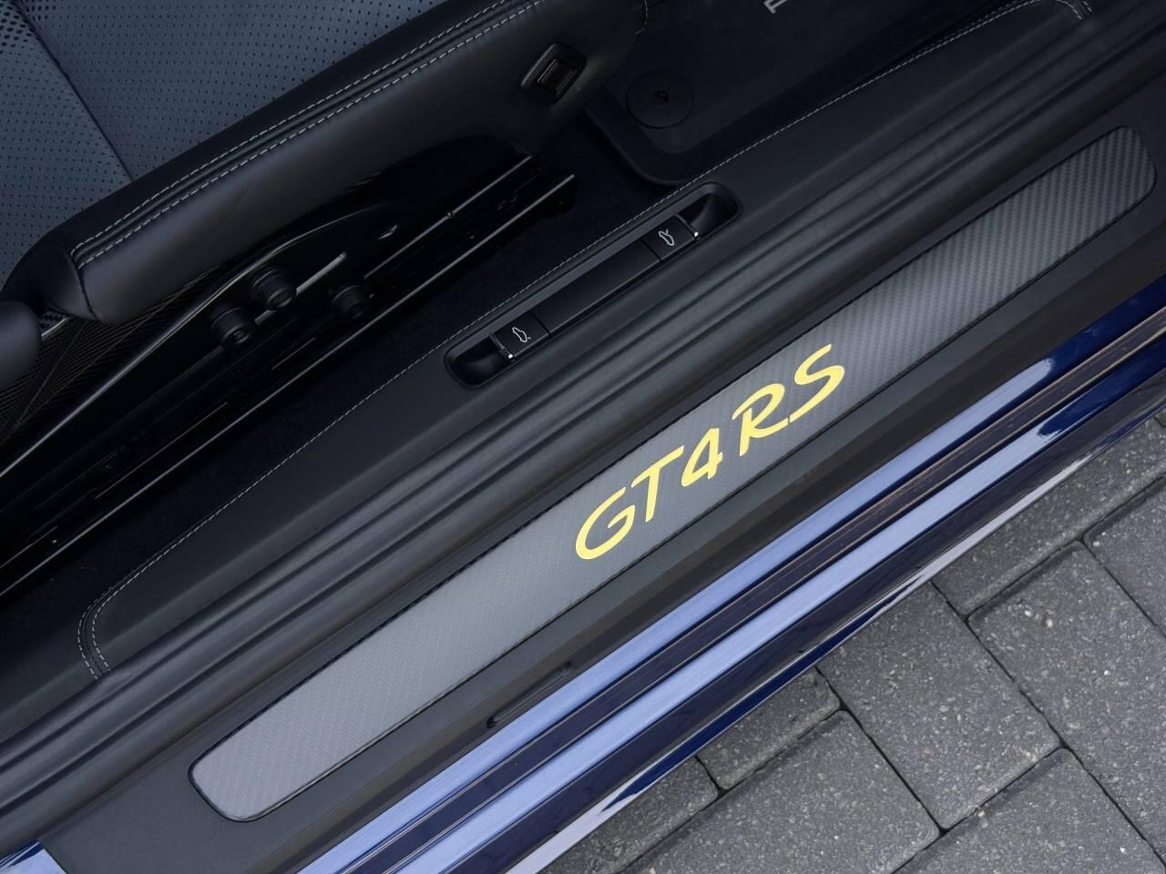 Porsche Cayman view 16