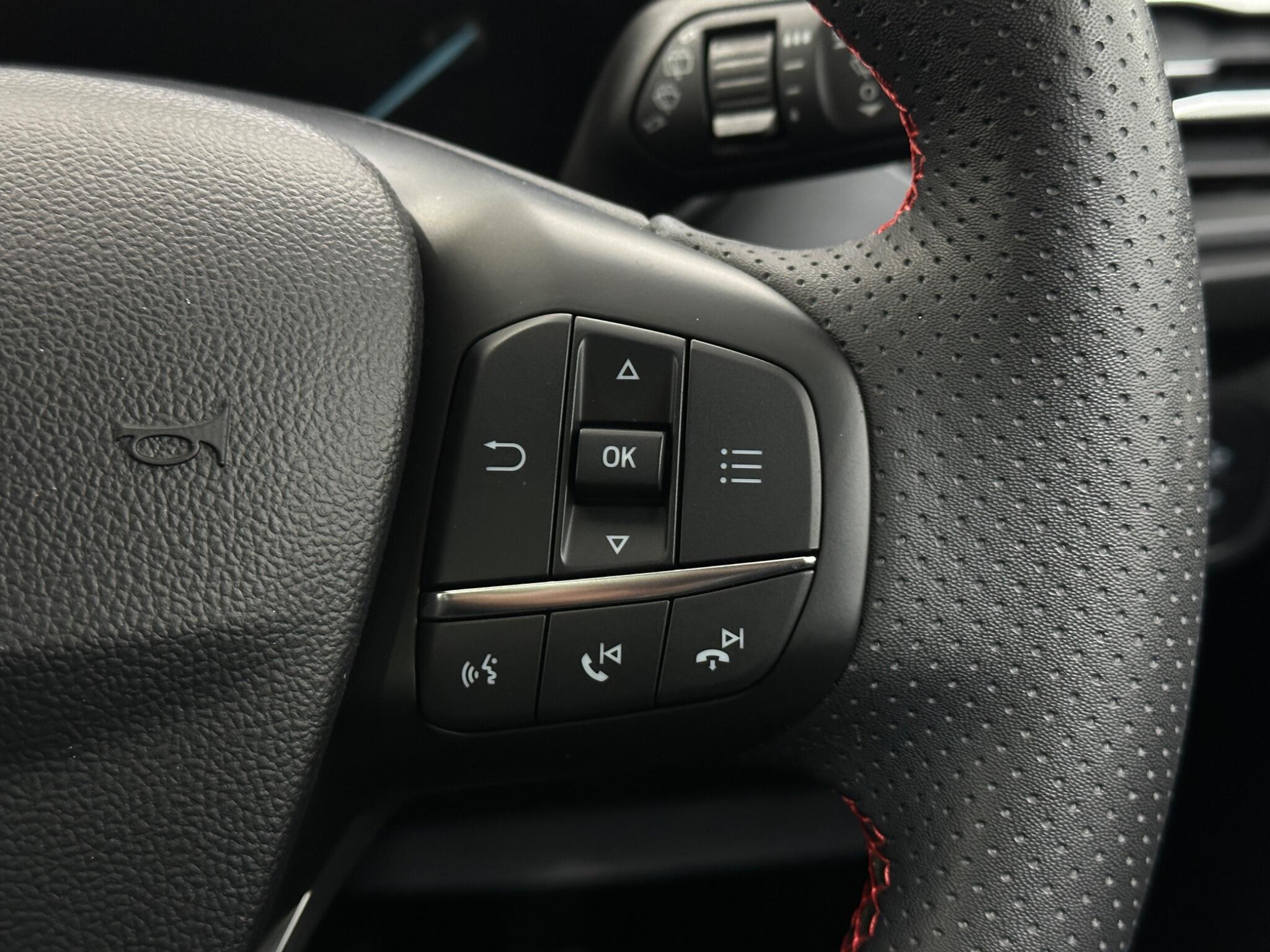 Ford Focus view 16