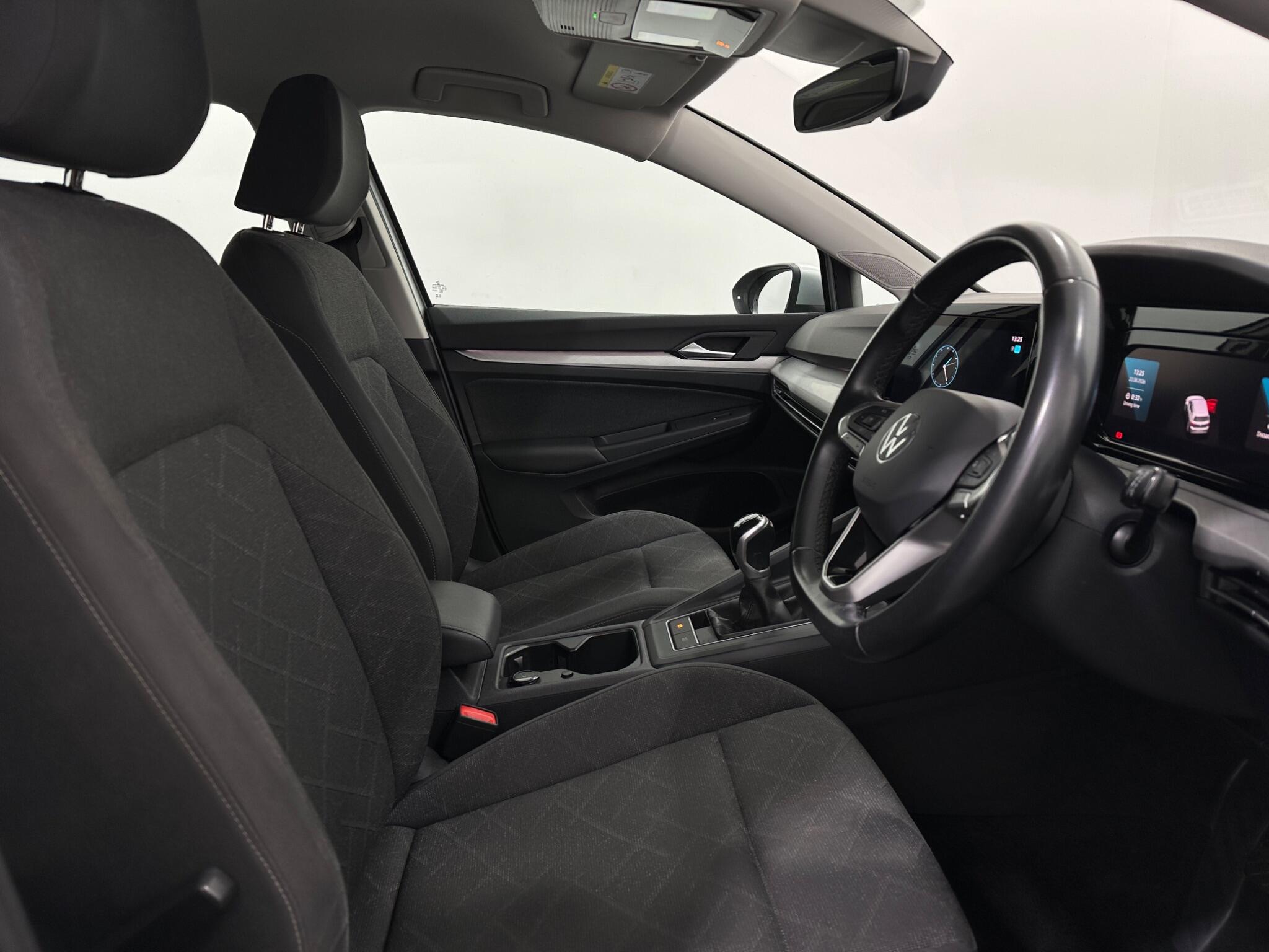 Volkswagen Golf view 32