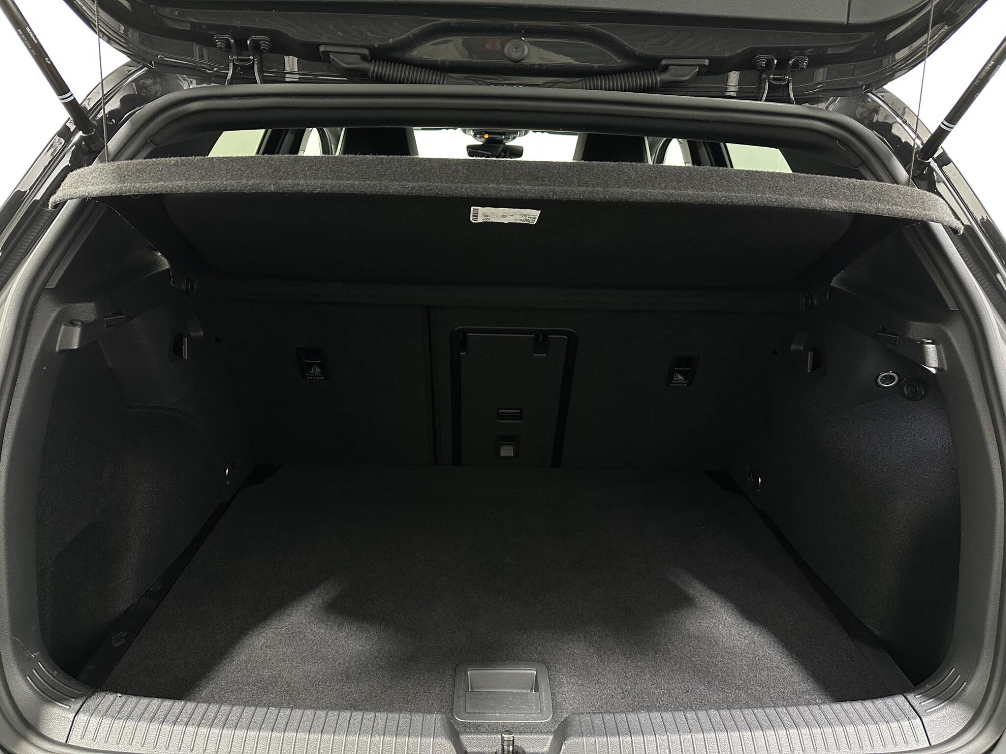 Volkswagen Golf view 45