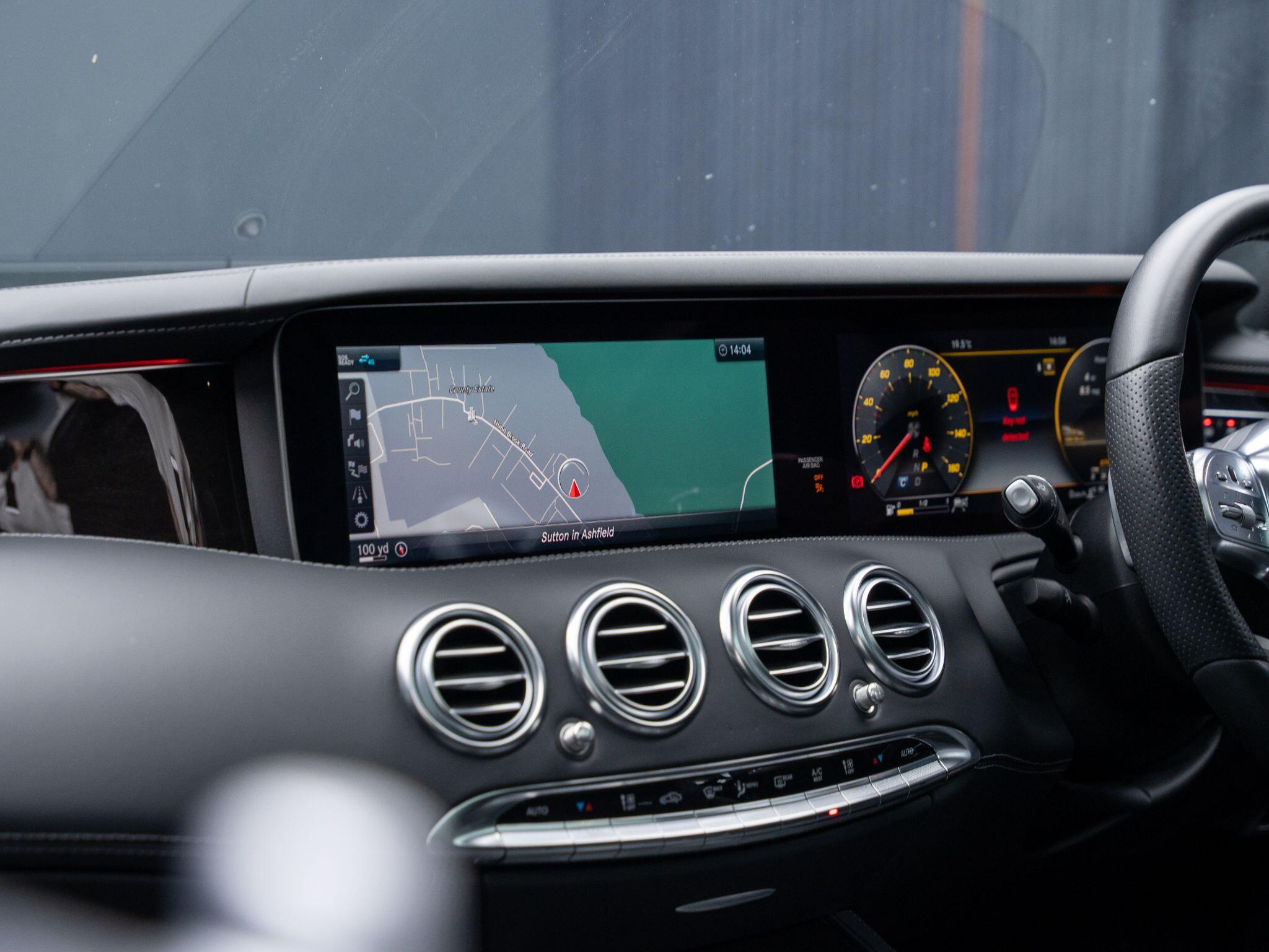 Mercedes-Benz S-Class view 42