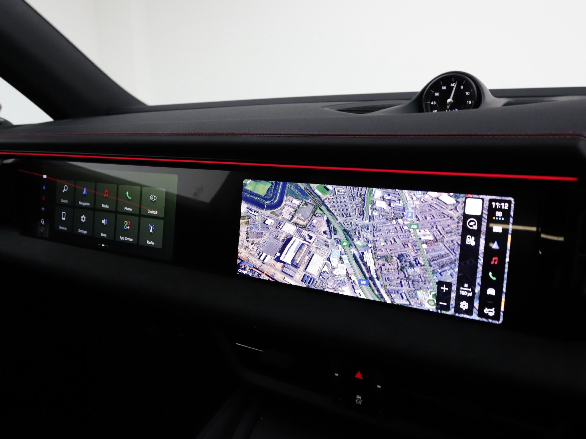 Porsche Macan view 40
