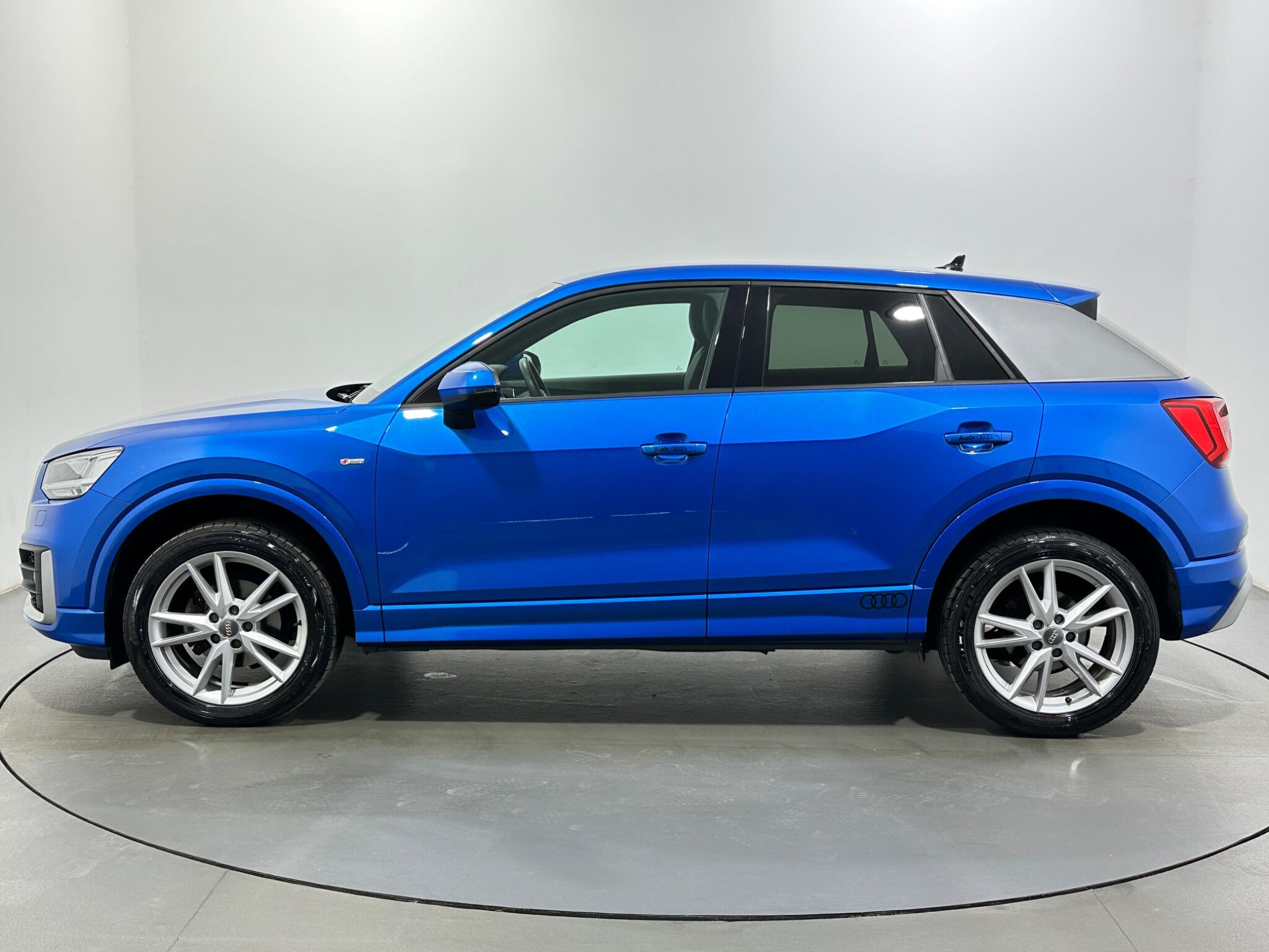 Audi Q2 view 5