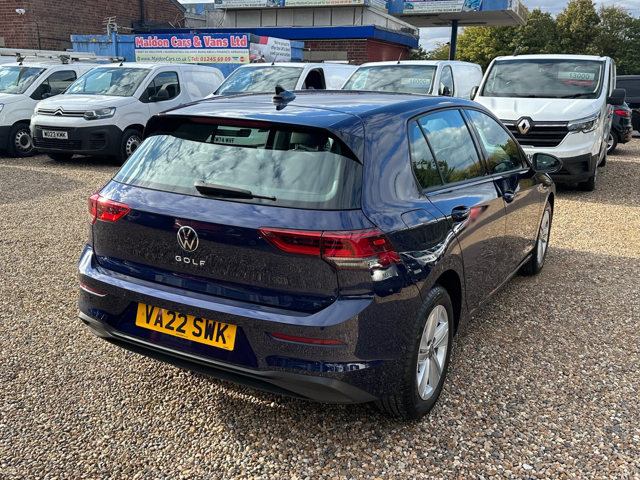 Volkswagen Golf view 5