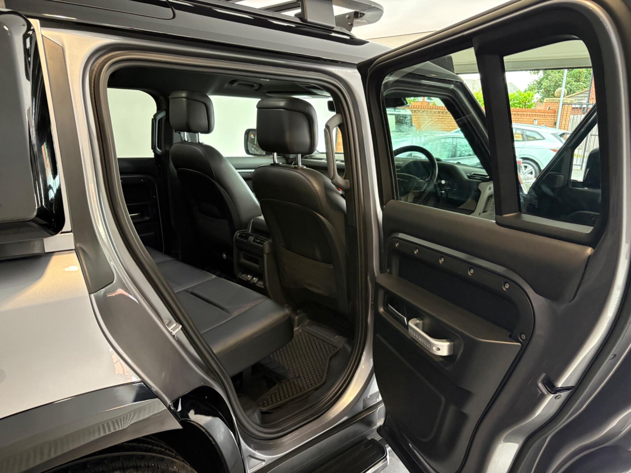 Land Rover Defender view 26